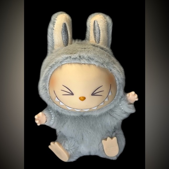 SOLD OUT NEW IN BOX Popmart Have a seat collection “hehe” - Picture 4 of 6